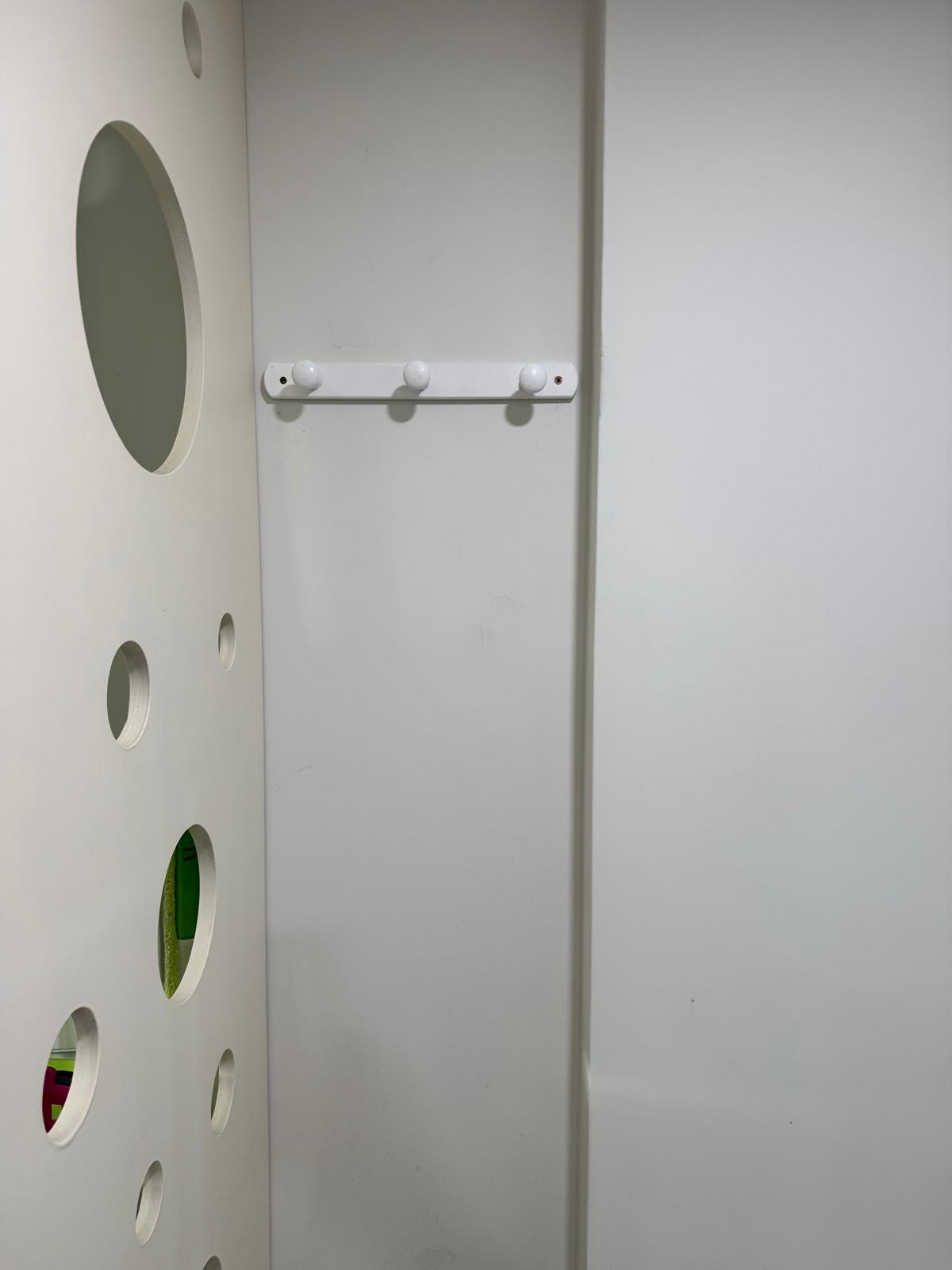 Fixação de cabide e suportes de parede